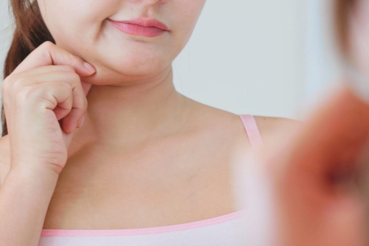 ماساژ از بین بردن غبغب