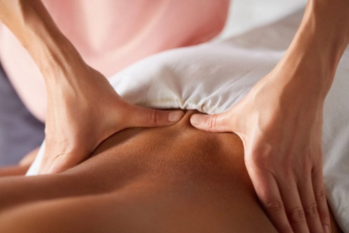 ماساژ سوئدی برای دیسک کمر